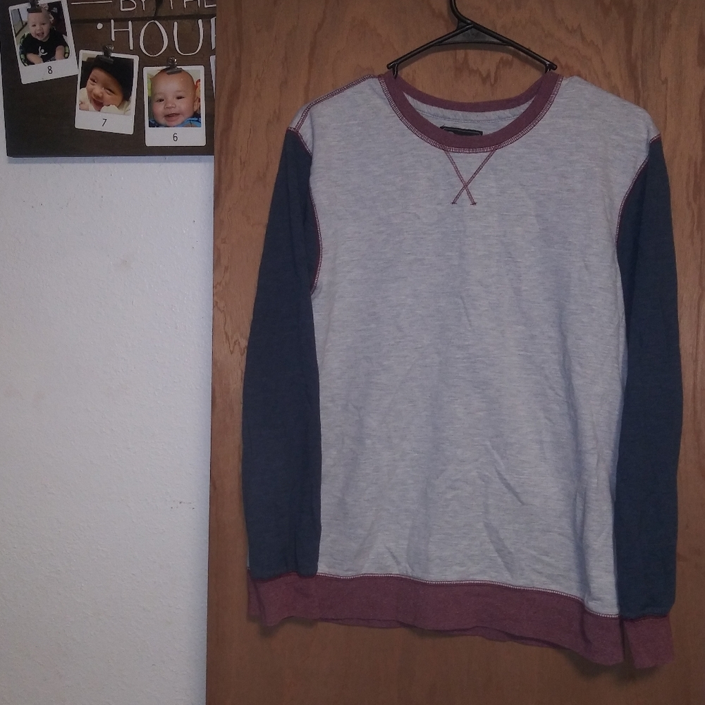Sweater by Retrofit - Size Medium - Pre-owned - Gray/Navy Blue/Maroon